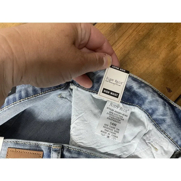 Judy Blue Boyfriend Fit High Waist Destroyed Light Wash Denim Size 14W JB82281 - Picture 9 of 14